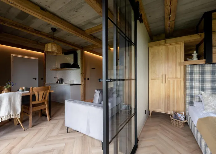 1006mnpm Jacuzzi W Cenie בוסטריק